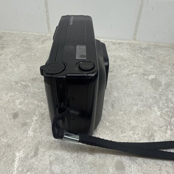 Minolta Freedom Action Zoom II AF Point & Shoot 35mm Film Camera w Zoom. Works! - Picture 2 of 7